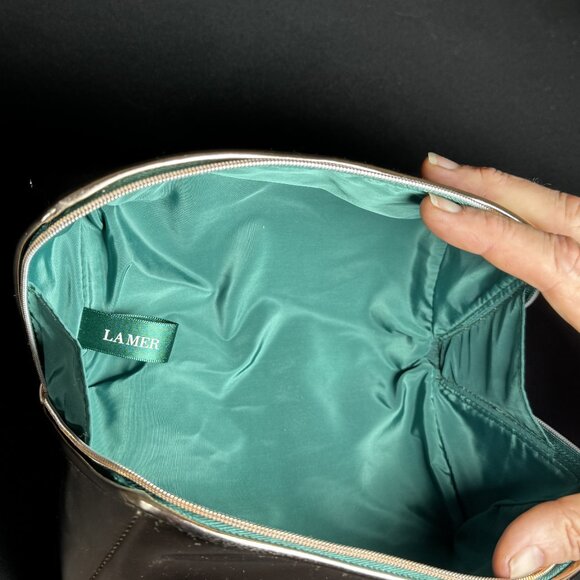 Lot of 2 La Mer Makeup Bags: 1 Metallic Gold & 1 Green - Picture 4 of 9